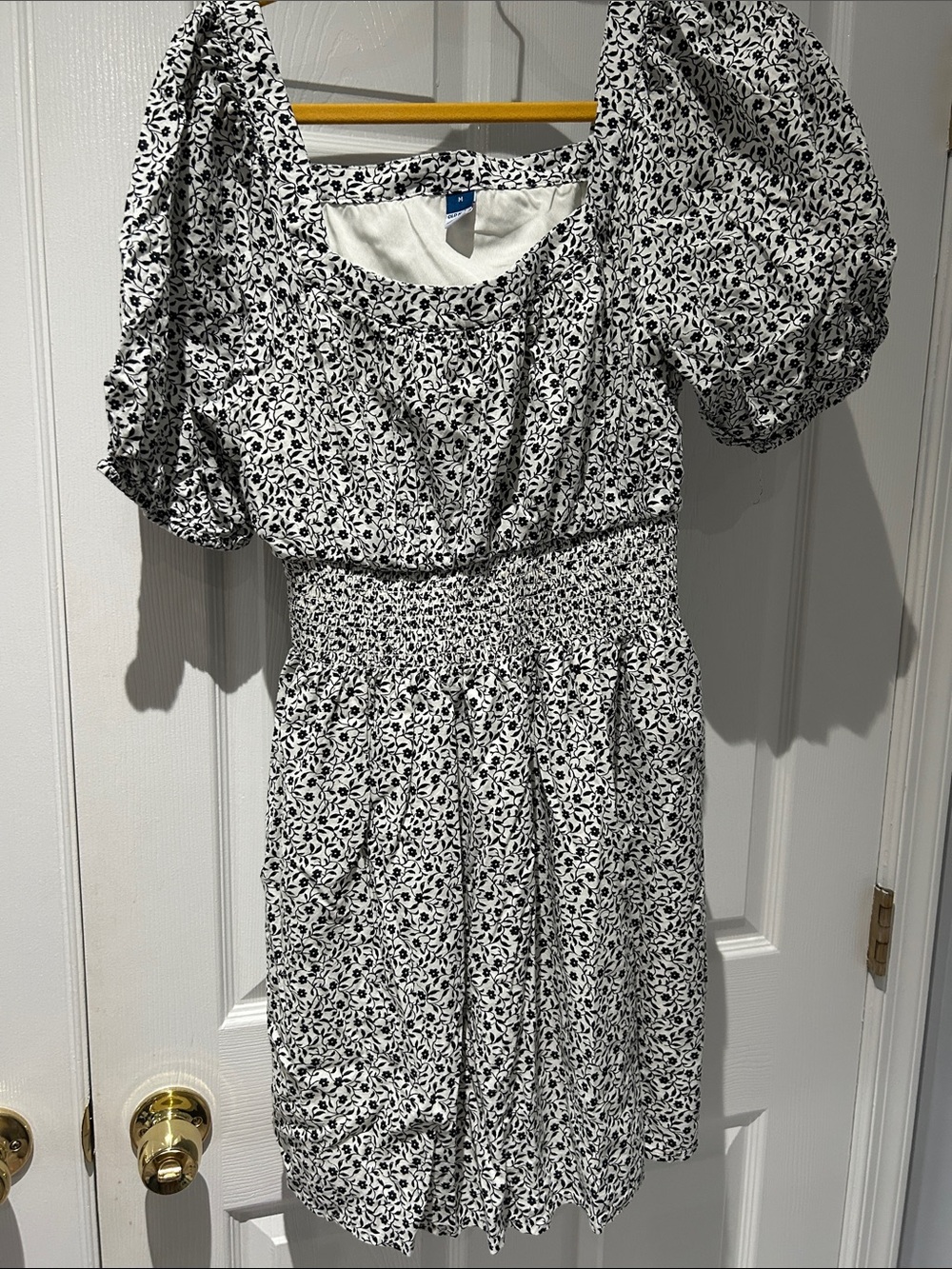 Old Navy Black and White Floral Smocked Dress
